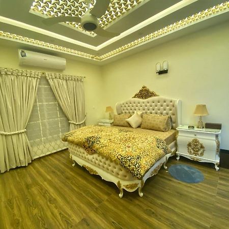 Continental Boutique House Panzió Iszlámábád Kültér fotó