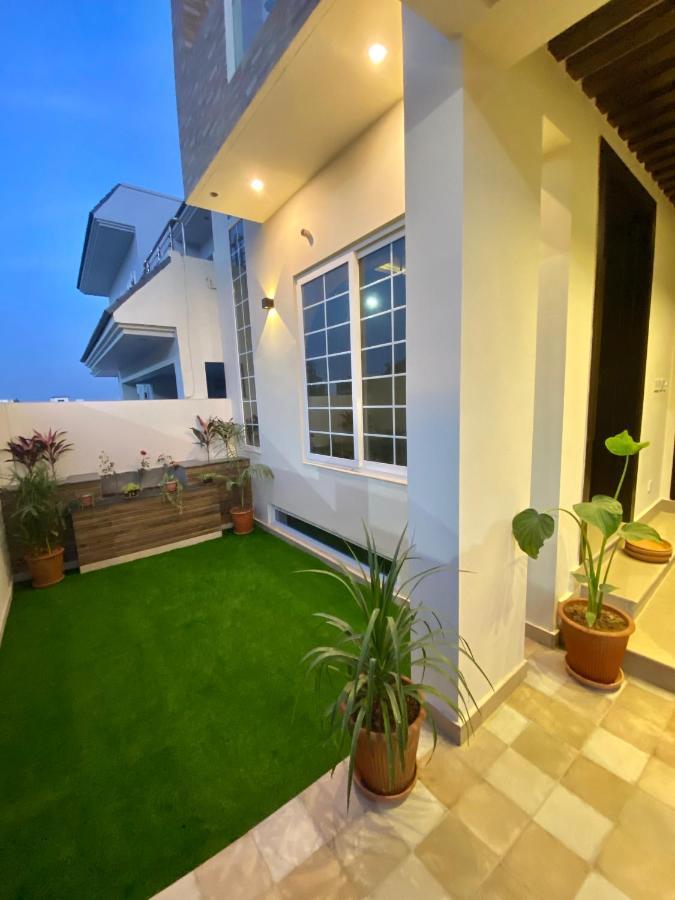 Continental Boutique House Panzió Iszlámábád Kültér fotó