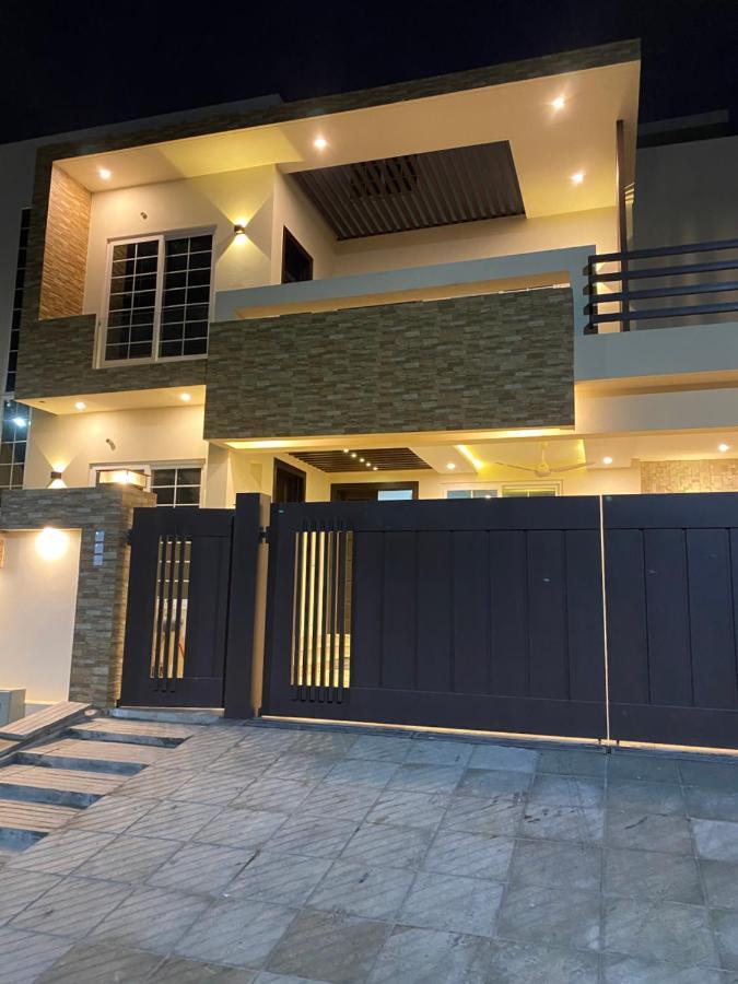 Continental Boutique House Panzió Iszlámábád Kültér fotó