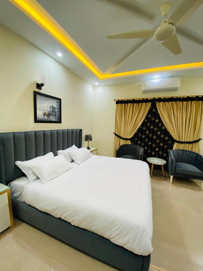 Continental Boutique House Panzió Iszlámábád Kültér fotó