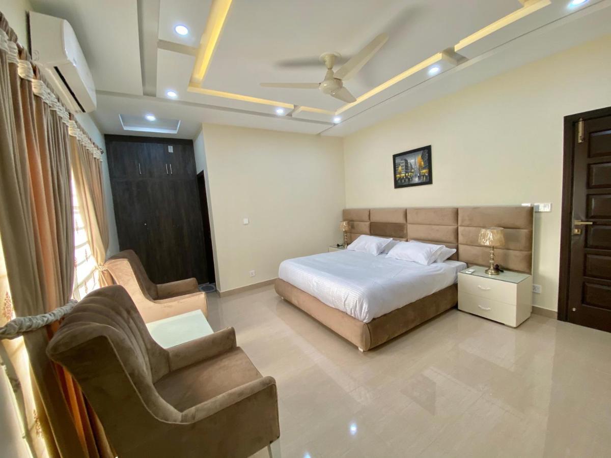Continental Boutique House Panzió Iszlámábád Kültér fotó