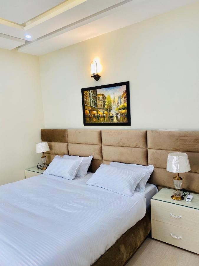 Continental Boutique House Panzió Iszlámábád Kültér fotó